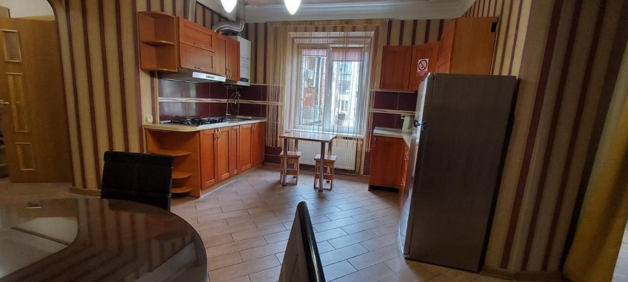 Stylish Deluxe Apartments!!! إلفيف المظهر الخارجي الصورة